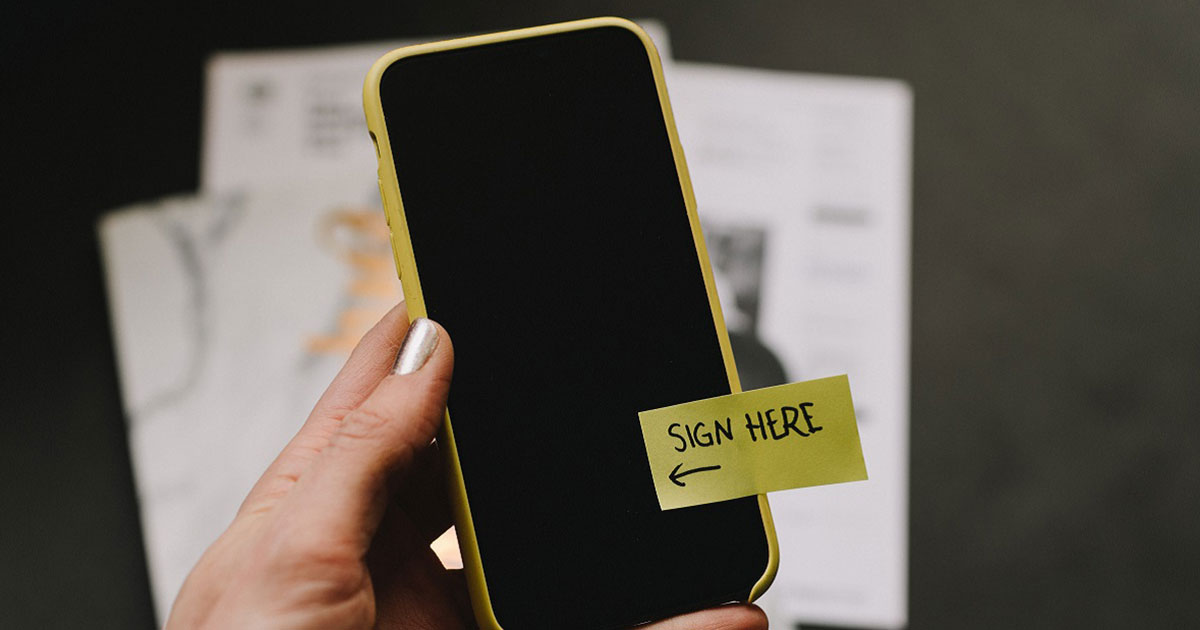 phone with sticky note